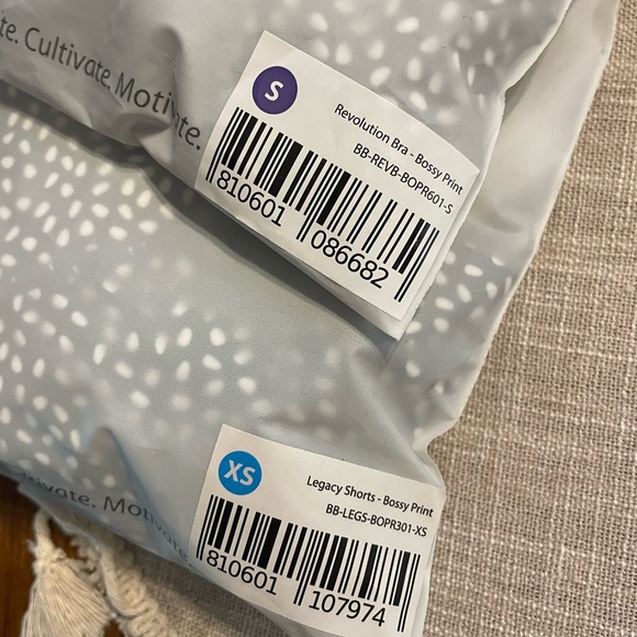 Buff Bunny Collection - Picture 3 of 5